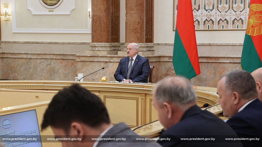 Лукашенко: В Беларуси под украинским дипломатическим прикрытием шпионили 12 человек