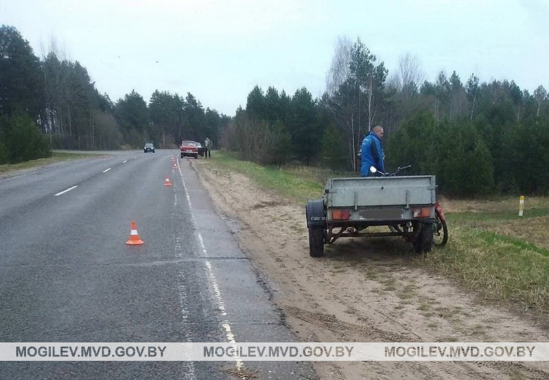 В Могилевской области от автомобиля отцепился прицеп и сбил женщину