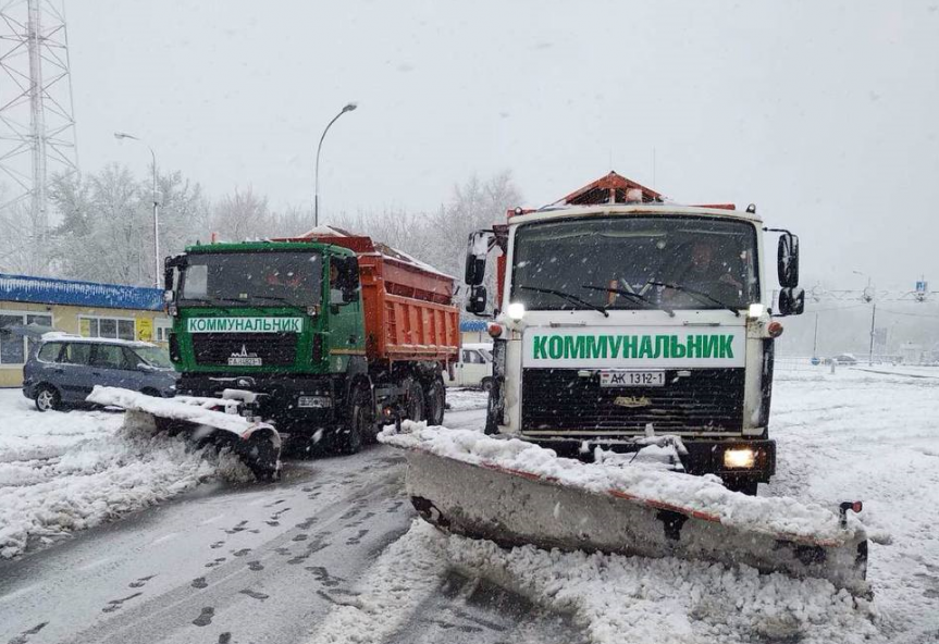 На Беларусь обрушился циклон «Катарин»: Брестскую область завалило снегом