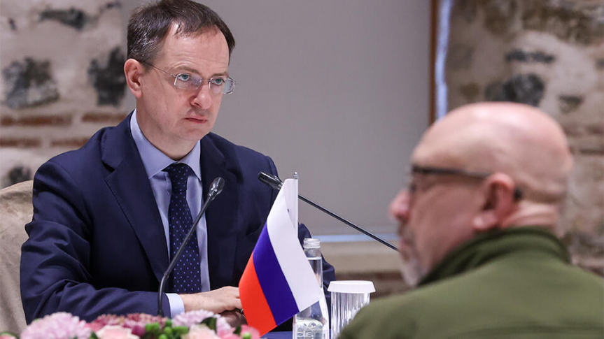 Мединский о переговорах: Украина стала реалистичнее подходить к вопросам, связанным с безъядерным статусом