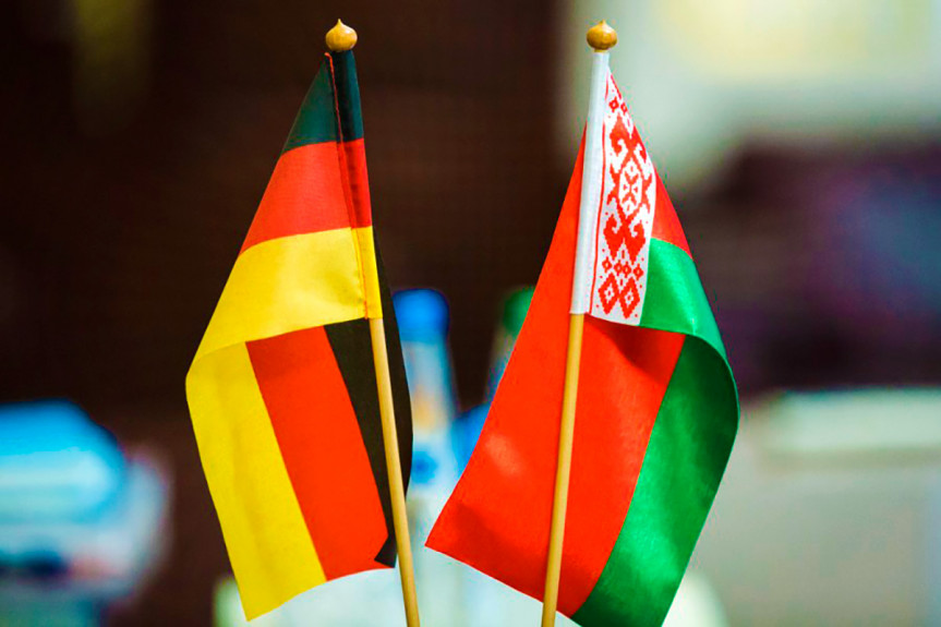 МИД Беларуси вызвал посла Германии в связи с заменой госфлага в «Бухенвальде»