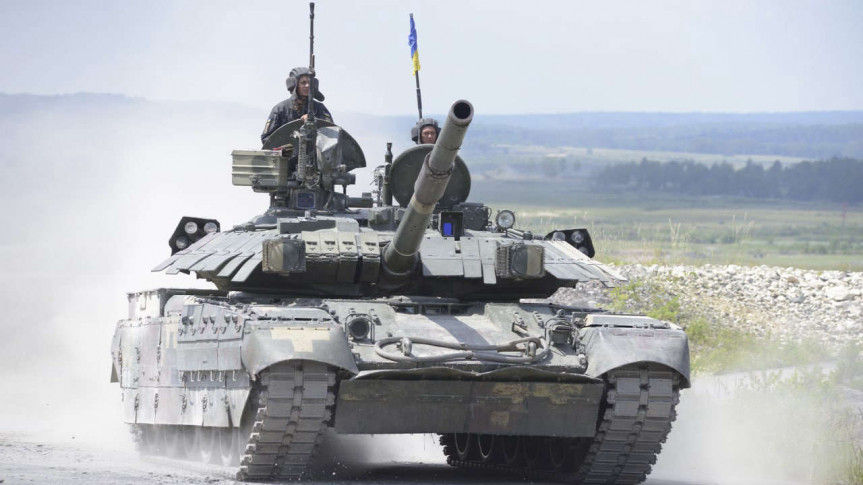 Польша передала Киеву танки и БМП