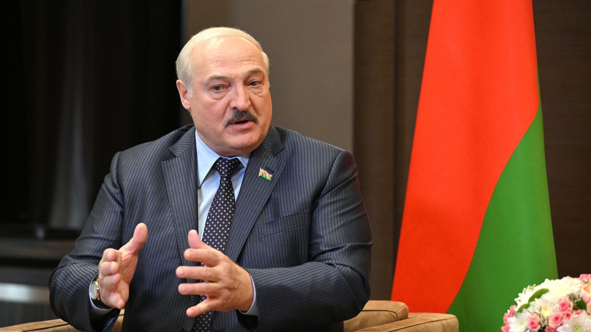 «И с нефтью, и с калием мы разберемся»: Лукашенко призвал не паниковать из-за санкций