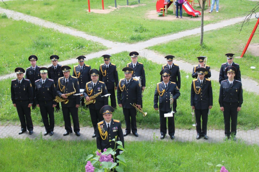 Сотрудники органов внутренних дел поздравили ветеранов с наступающим Днем Победы