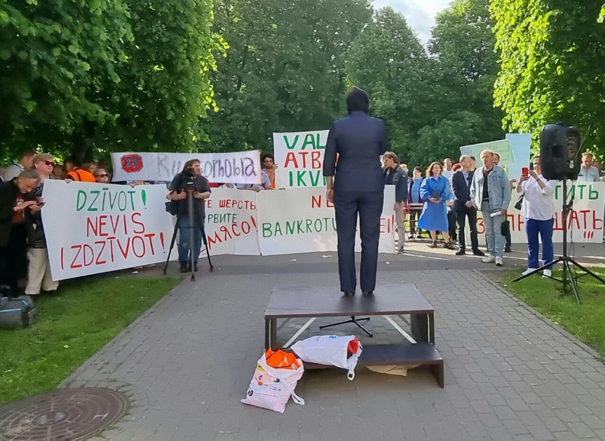 «Русский не значит плохой»: в Риге прошел митинг против русофобии