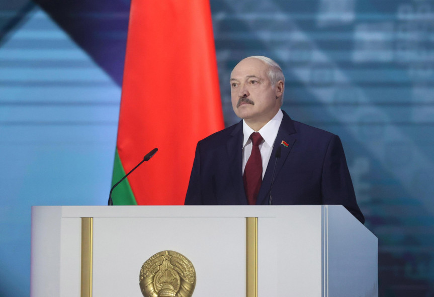 Лукашенко заявил, что Беларусь вправе вернуть ядерное оружие