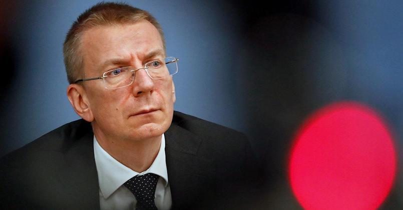 В Латвии пригрозили высылкой протестующим против сноса памятника в Риге иностранцам