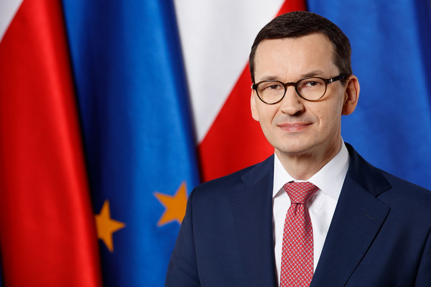 Премьер Польши потребовал от ЕС прекратить выдачу виз россиянам