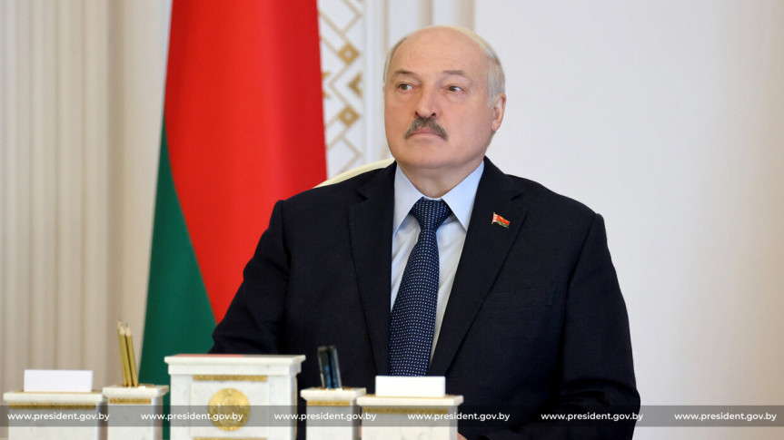 Лукашенко призвал лишать гражданства беглых оппозиционеров