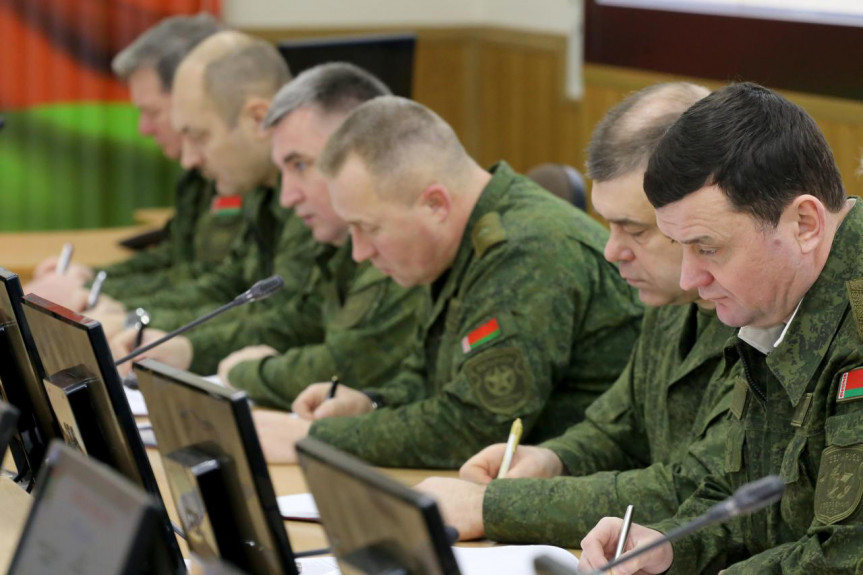 Минобороны начало внезапную проверку боевой и мобилизационной готовности войсковой части в Мачулищах