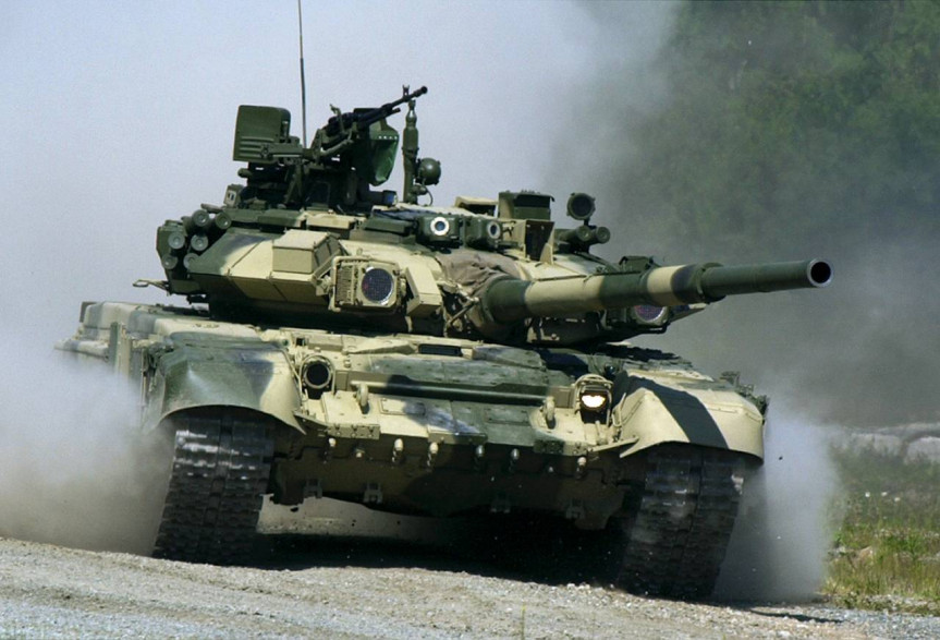 Беларусь примет около 170 танков и ста орудий из России