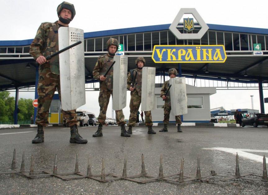 Госпогранслужба Украины заявила об усиленном минировании границы с Беларусью