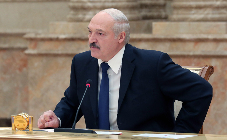 Запад хотел начать войну в Донбассе в 2021 году - Лукашенко