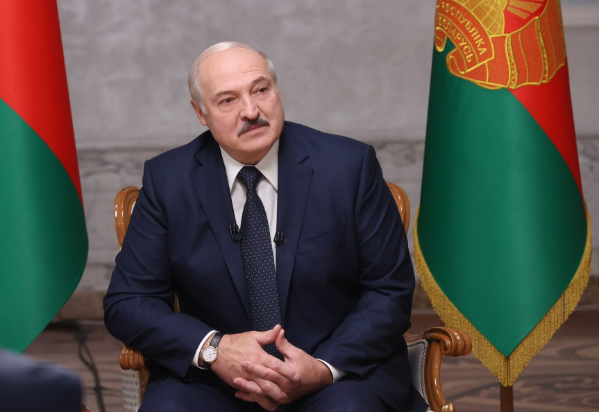 Лукашенко летит в Россию