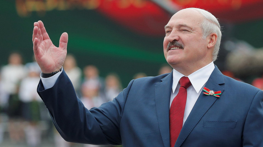 Лукашенко восхитился чистотой зимнего Петербурга и сравнил его с Минском